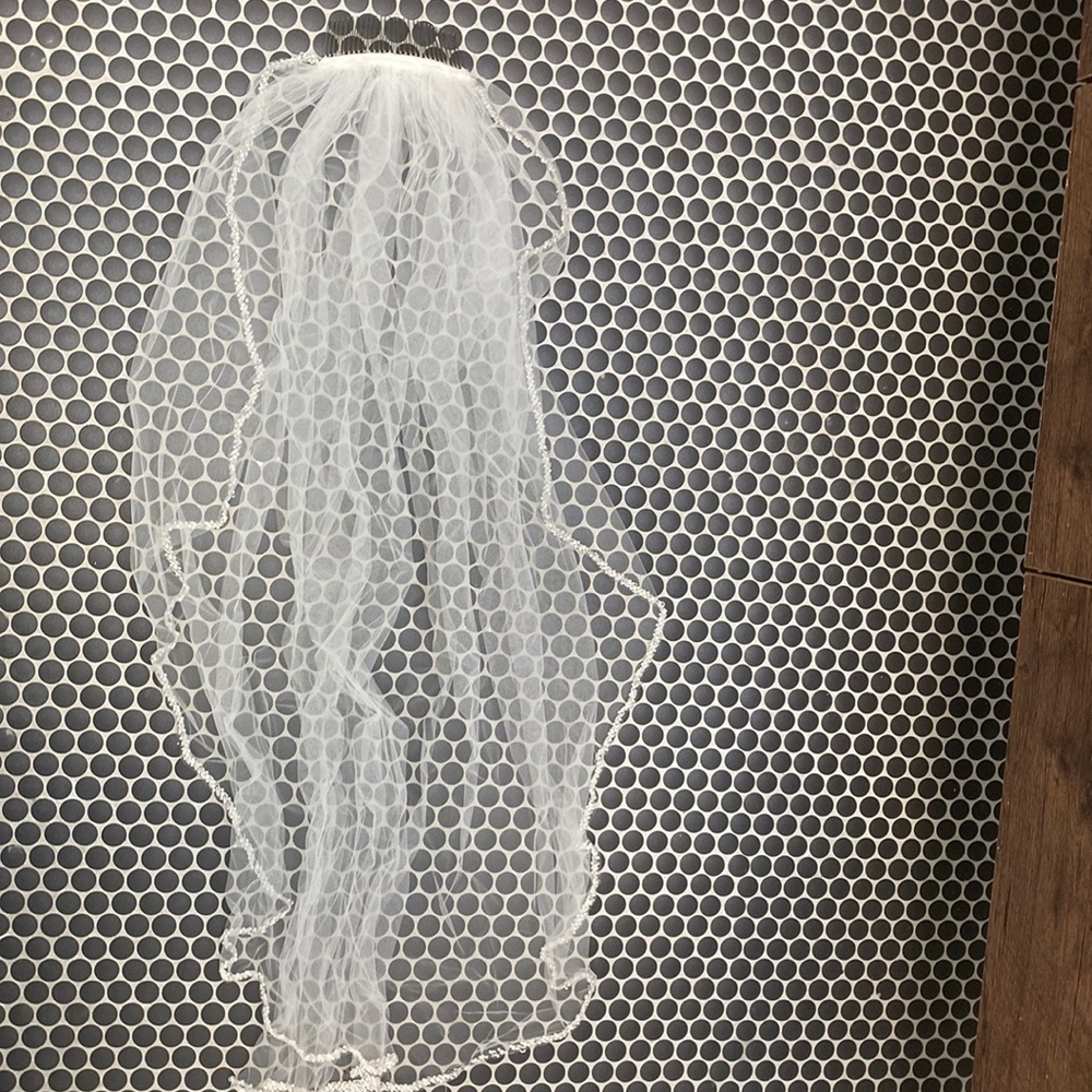 wedding veil with edging detail